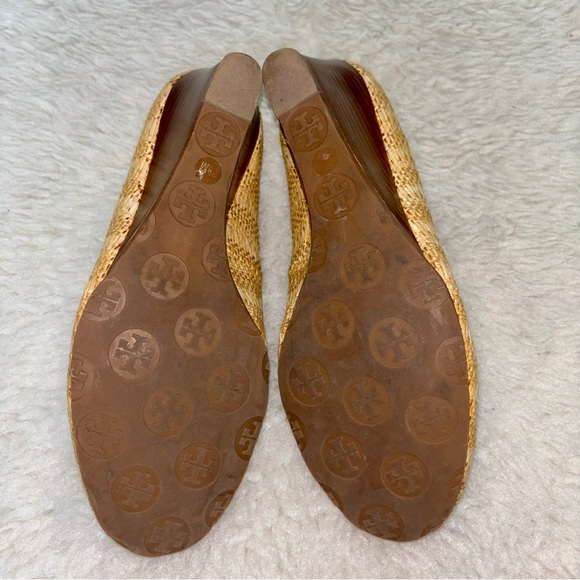 Tory Burch Tan Wicker and Black leather Wedge Heels Shoes size 7.5 M